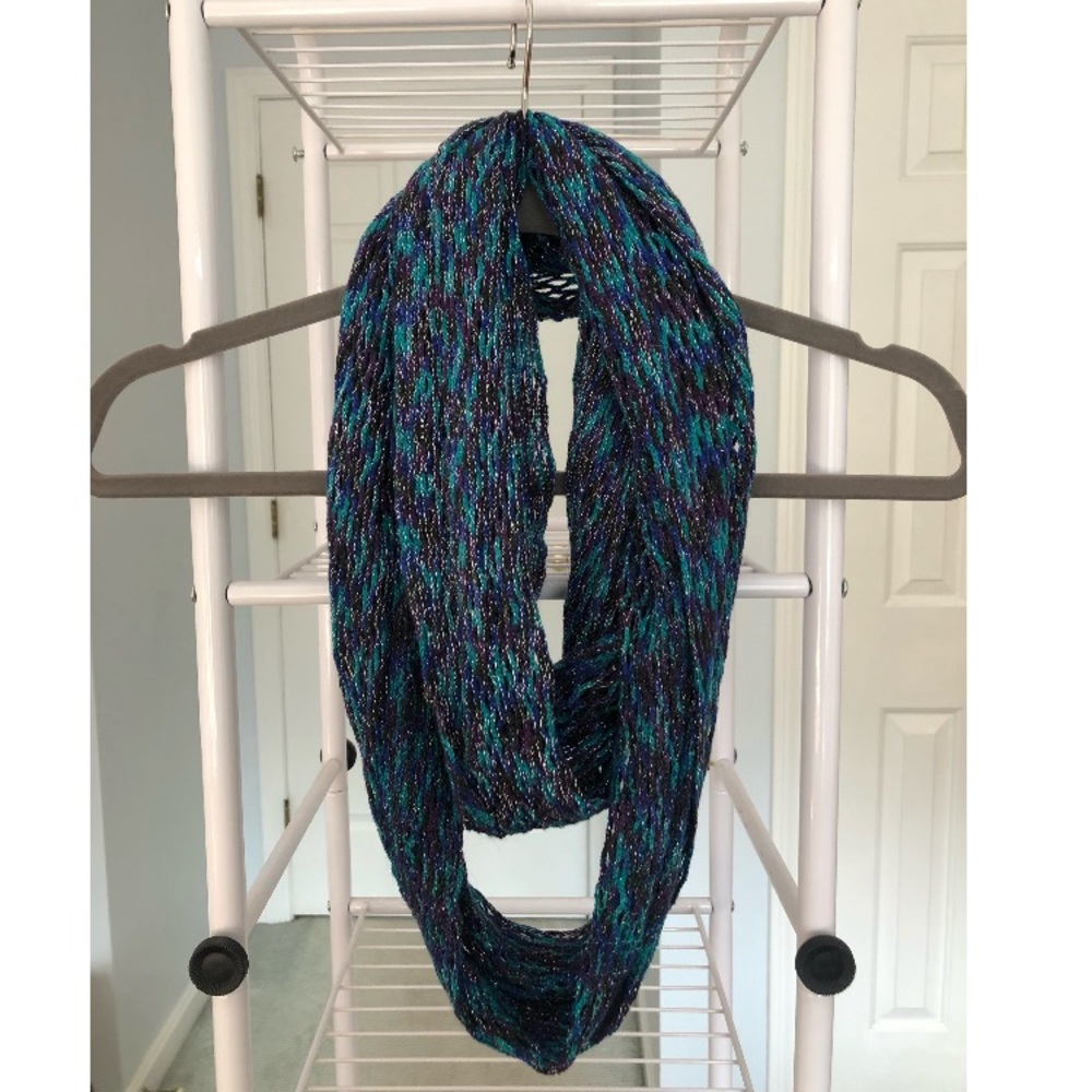 Steve Madden infinity scarf